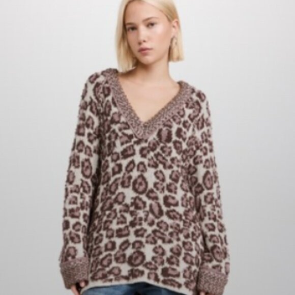 FREE PEOPLE Little Animal Pullover Sweater Medium - NWT Last One In Stock! - Picture 4 of 10
